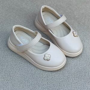 خرید اینترنتی قیمت کفش دخترانه عروسکی طرح بغل گل از هارتال کد 4092706