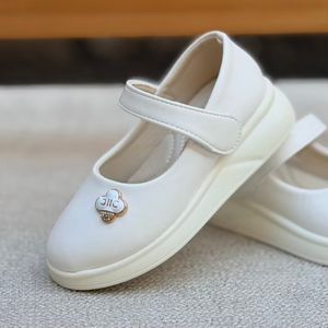 خرید اینترنتی قیمت کفش دخترانه عروسکی طرح بغل گل از هارتال کد 4092706