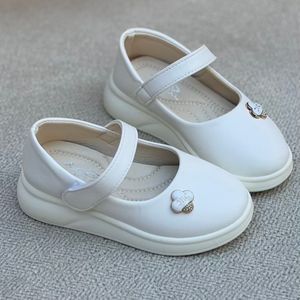 خرید اینترنتی قیمت کفش دخترانه عروسکی طرح بغل گل از هارتال کد 4092706