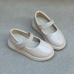 خرید اینترنتی قیمت کفش دخترانه عروسکی طرح ورنی ساده از هارتال کد 4092705