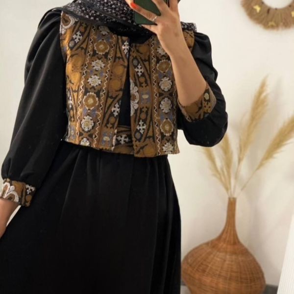 سه تیکه  هما