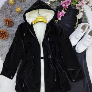 فروش اینترنتی کاپشن زنانه و دخترانه طرح هستی