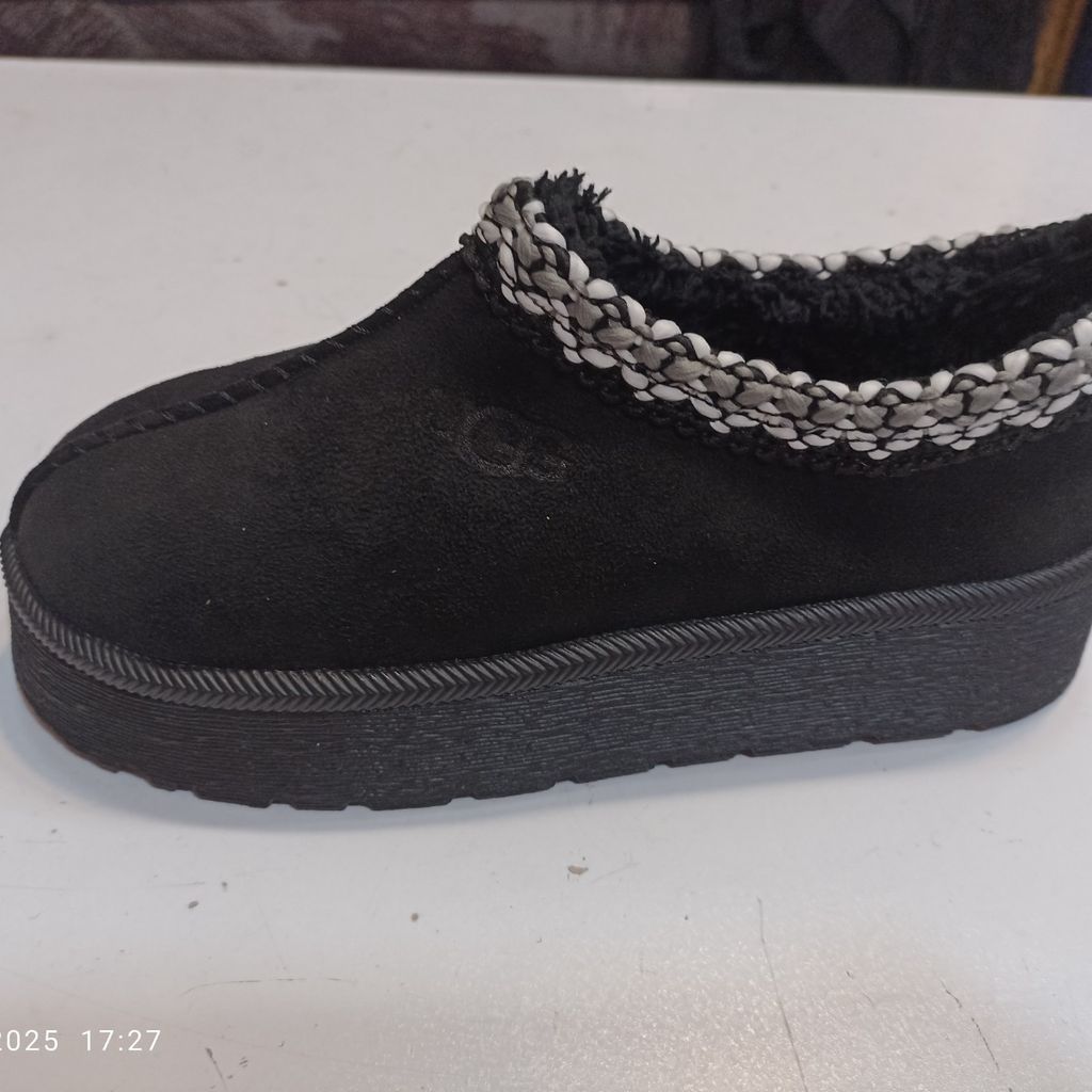 خرید اینترنتی کفش اسلیپر UGG