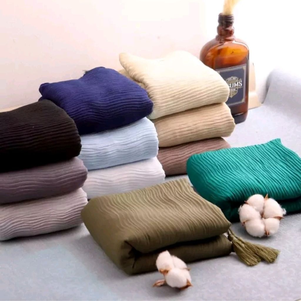 مشخصات شال نخی پلیسه ساده تک رنگ