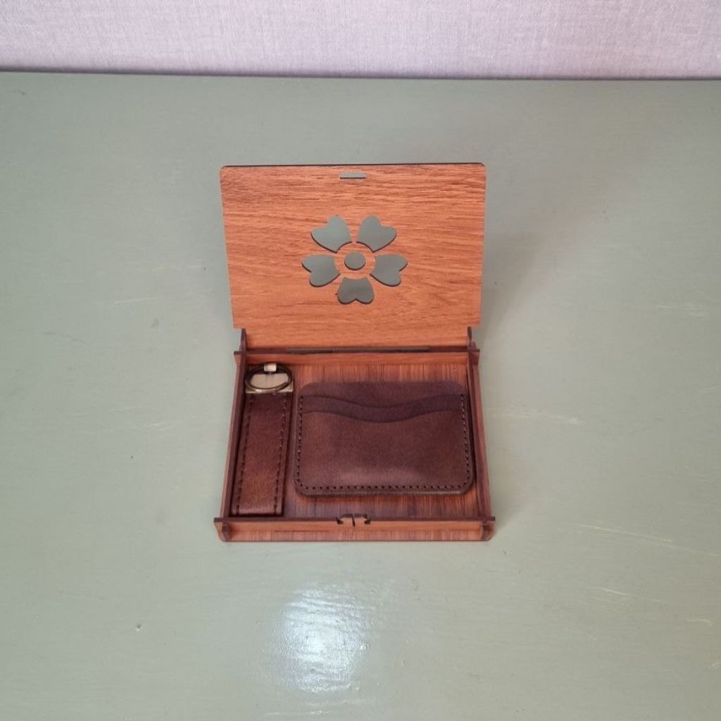 خرید آنلاین ست جاکارتی و جاکلیدی چرم طبیعی دست دوز زنانه و مردانه