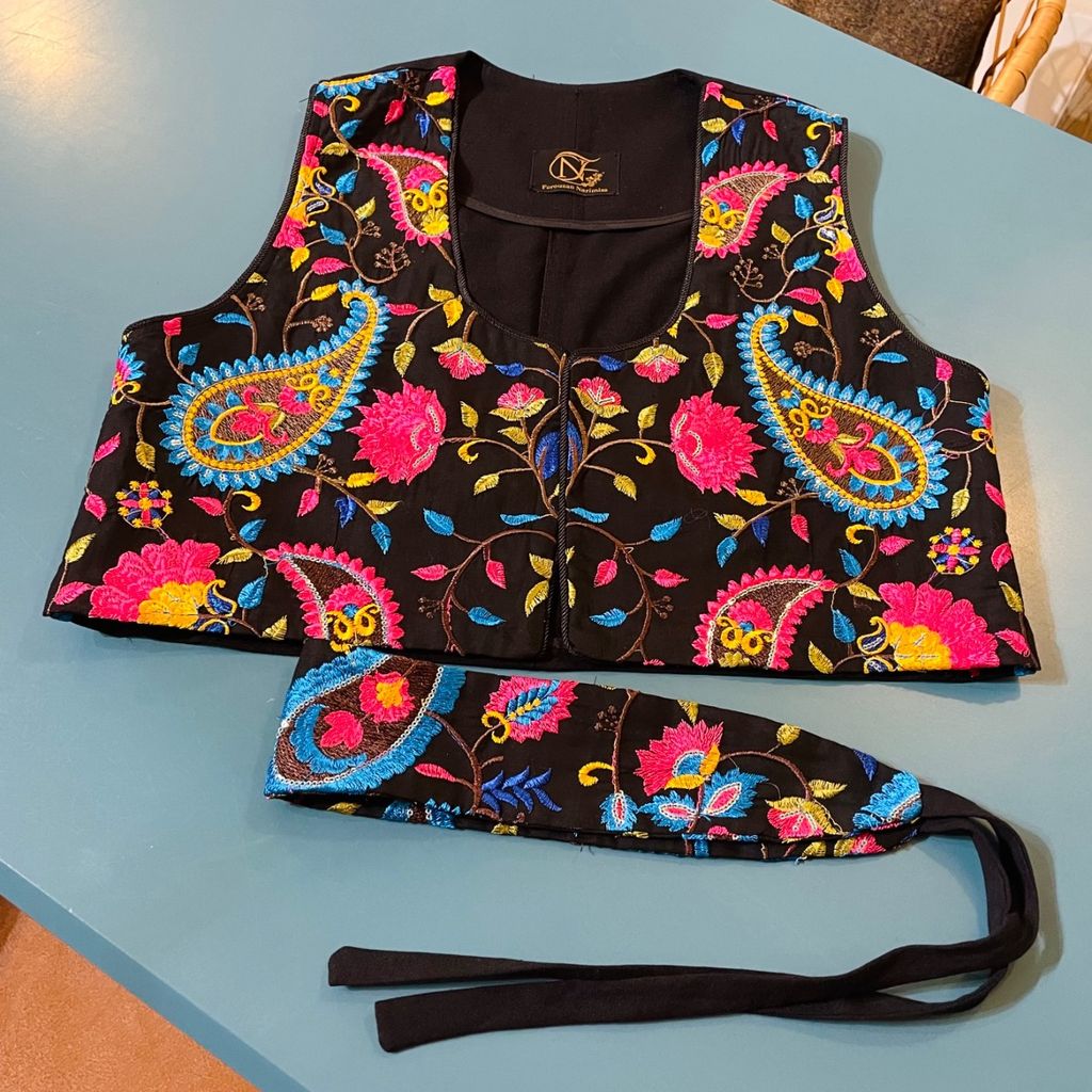 فروش اینترنتی وست و کمربند سوزندوزی مهتاب