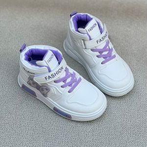 خرید اینترنتی قیمت کتونی بچگانه نیمساق طرح پروانه از توباکو کد 4092704