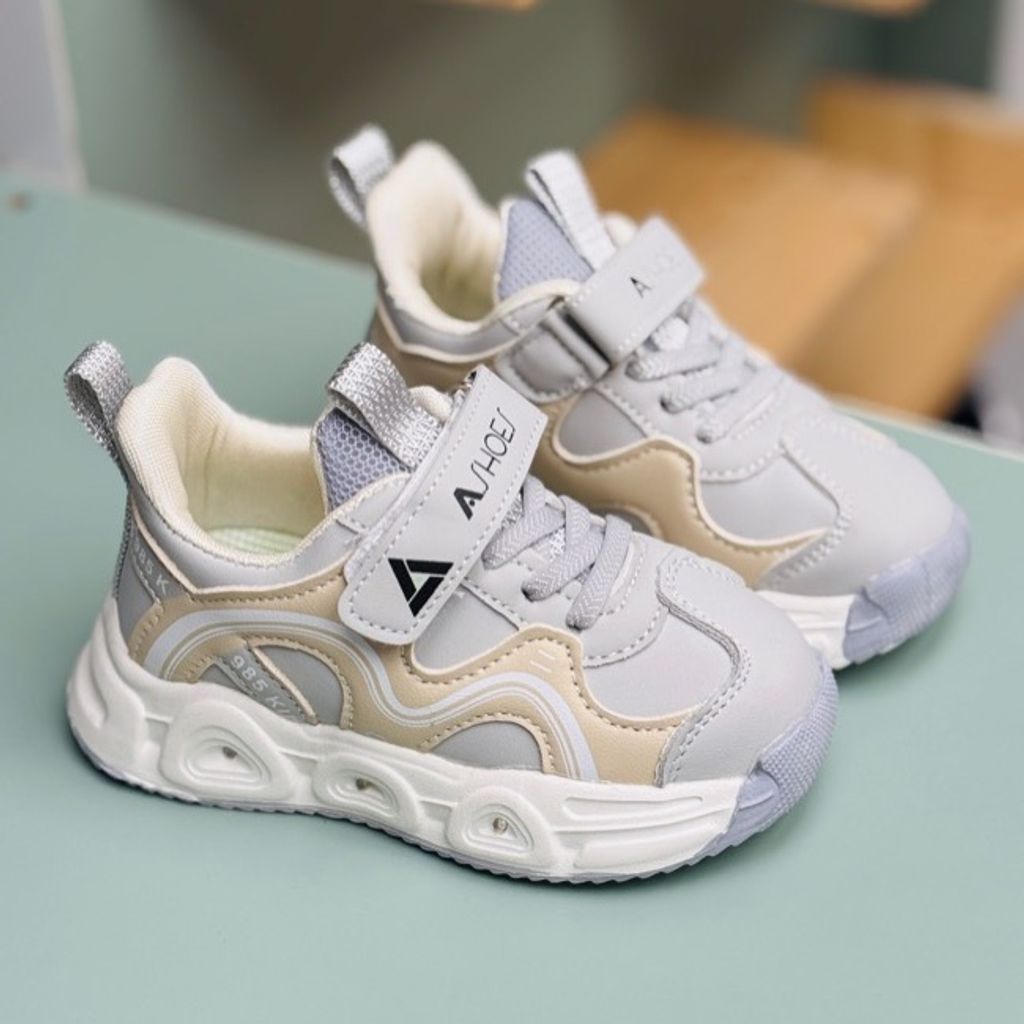 خرید اینترنتی قیمت کتونی بچگانه طرح 985 از آشوز کد 070703