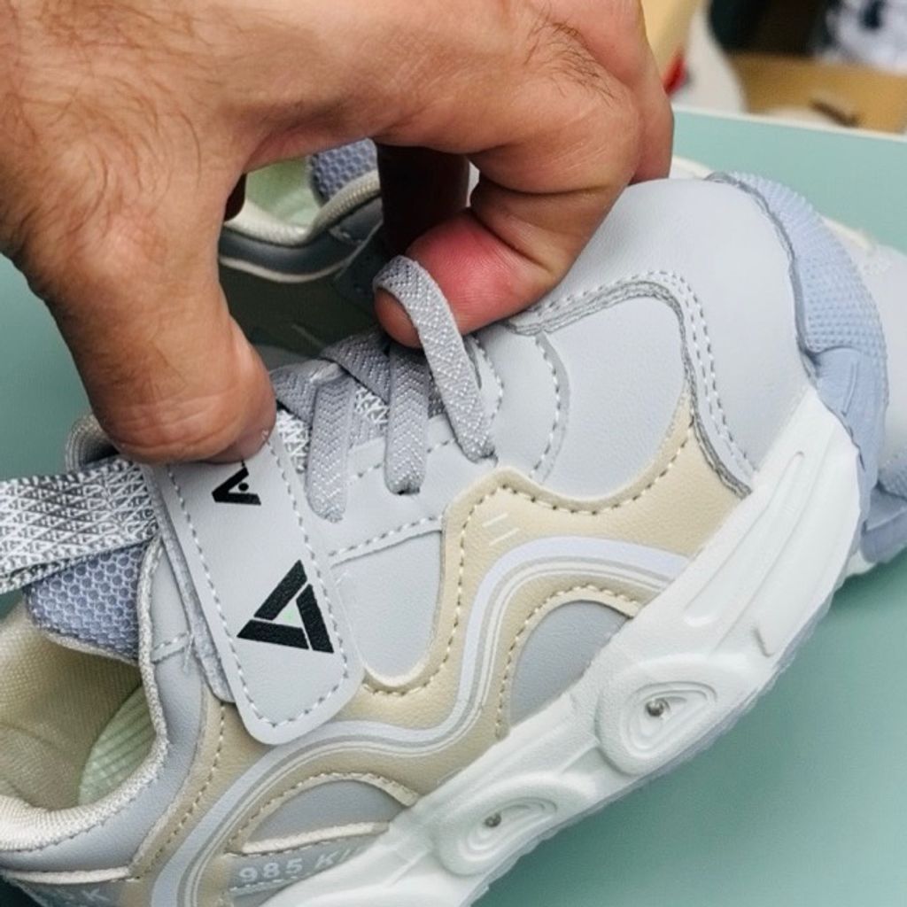 خرید اینترنتی قیمت کتونی بچگانه طرح 985 از آشوز کد 070703