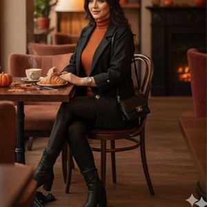 خرید اینترنتی کت پاییزه آستردار مدل کیانا مشکی