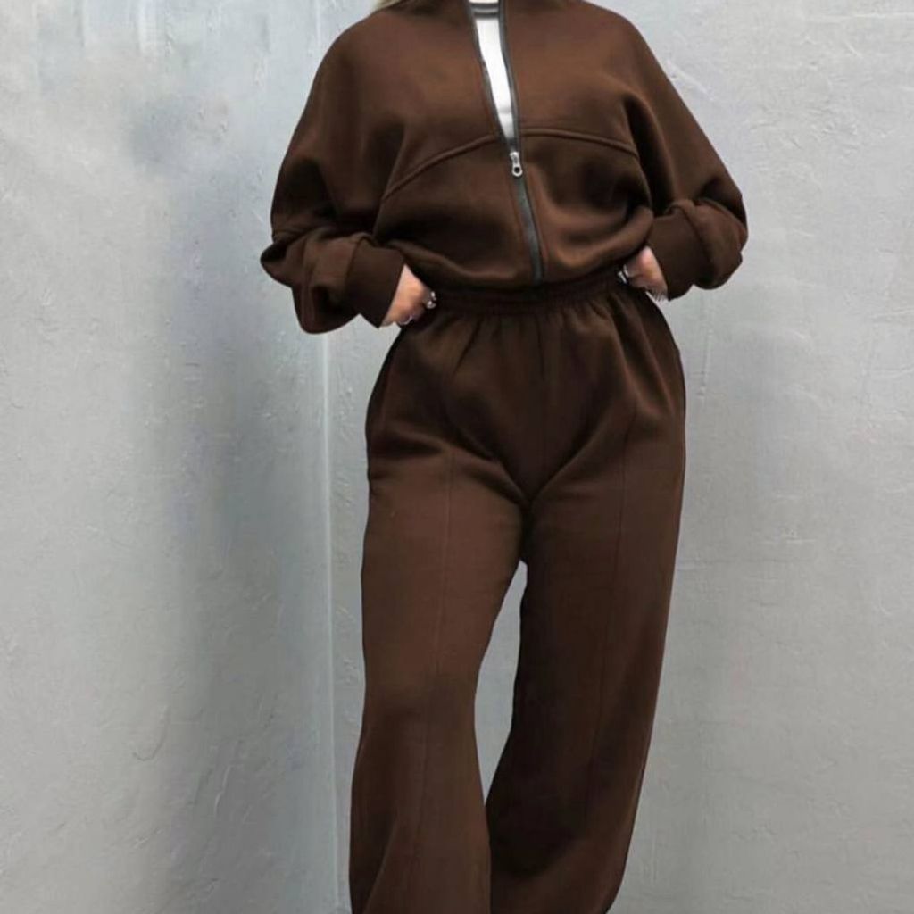 مشخصات ست زنانه و دخترانه ورزشی طرح لاین