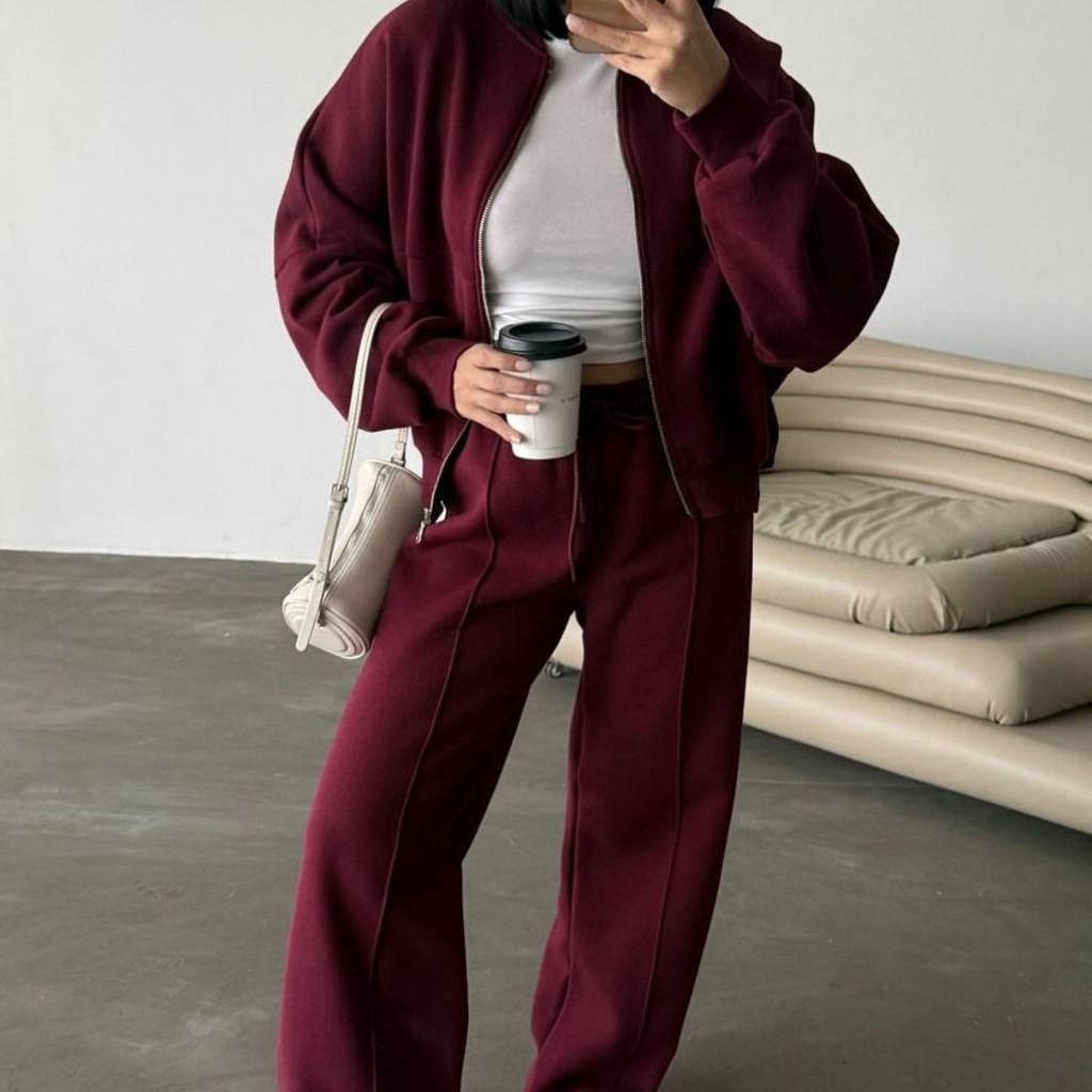 خرید انلاین ست زنانه و دخترانه ورزشی طرح لاین