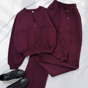 قیمت ارزان ست زنانه و دخترانه ورزشی طرح لاین