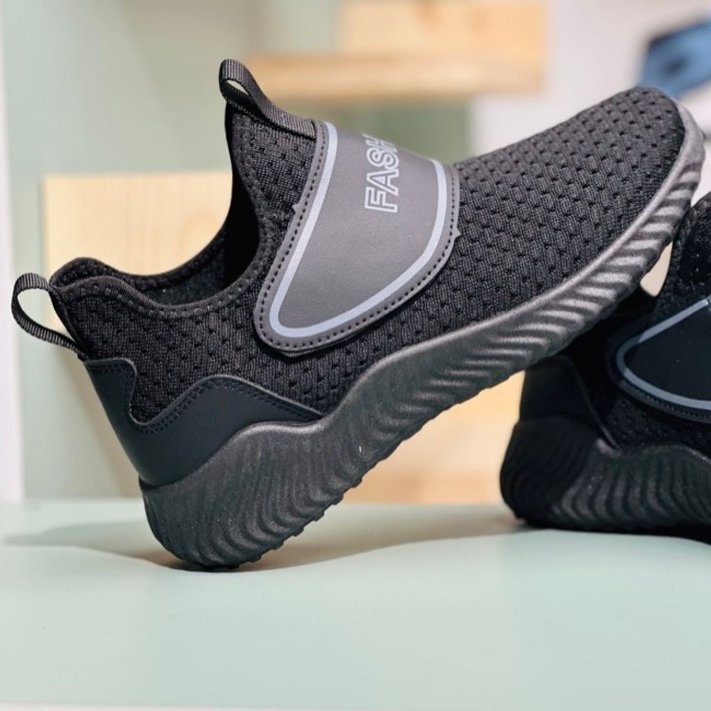 خرید اینترنتی قیمت کتونی بچگانه جورابی طرح فشن از K-Z کد 4023002