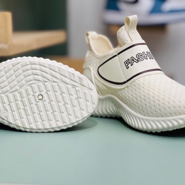 کتونی بچگانه جورابی طرح فشن از K-Z کد 4023002