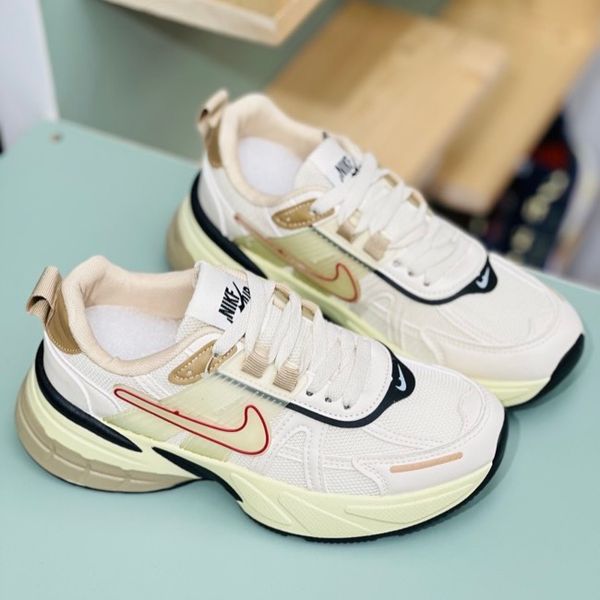 کتونی طرح نایک v2k از کاشوز کد 4022906