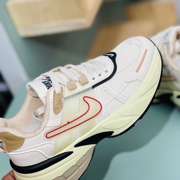 کتونی طرح نایک v2k از کاشوز کد 4022906