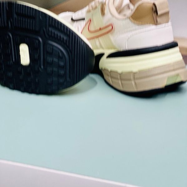 کتونی طرح نایک v2k از کاشوز کد 4022906