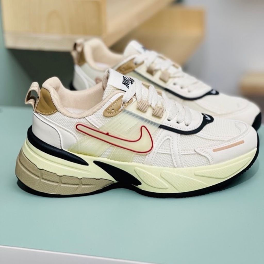 خرید اینترنتی قیمت کتونی طرح نایک v2k از کاشوز کد 4022906