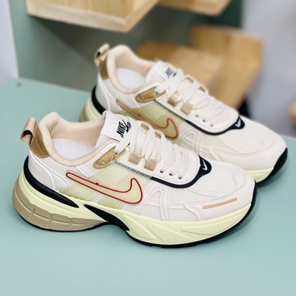 خرید اینترنتی قیمت کتونی طرح نایک v2k از کاشوز کد 4022906