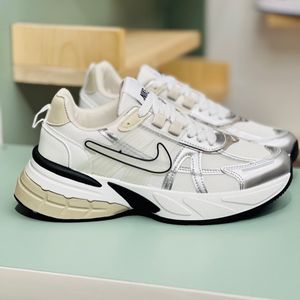 خرید اینترنتی قیمت کتونی طرح نایک v2k از کاشوز کد 4022905