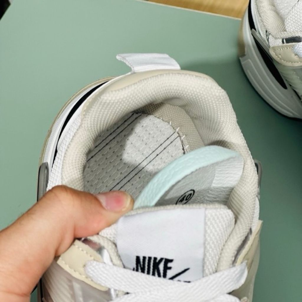 خرید اینترنتی قیمت کتونی طرح نایک v2k از کاشوز کد 4022905