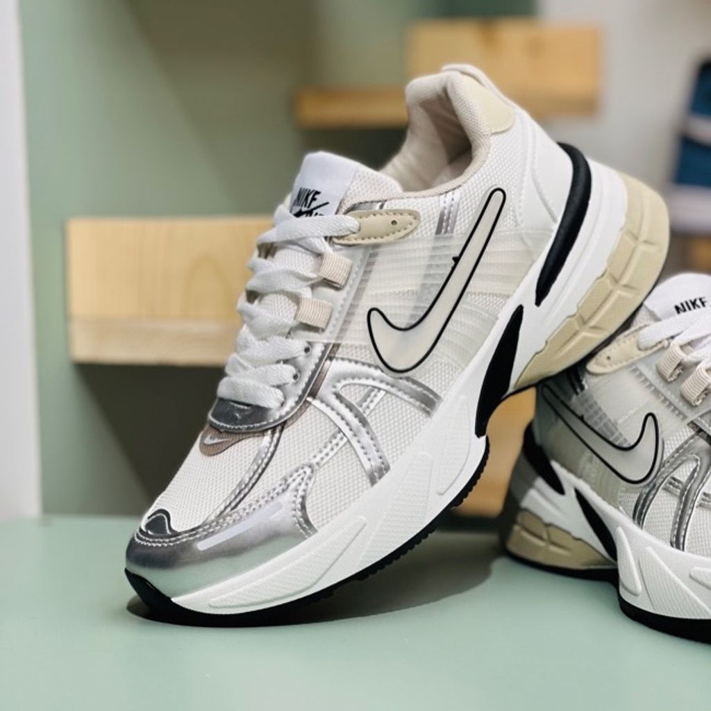 خرید اینترنتی قیمت کتونی طرح نایک v2k از کاشوز کد 4022905