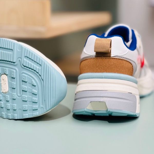 کتونی طرح نایک v2k از کاشوز کد 4022904