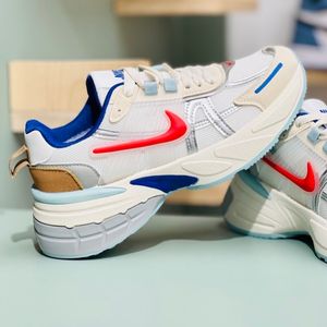 خرید اینترنتی قیمت کتونی طرح نایک v2k از کاشوز کد 4022904