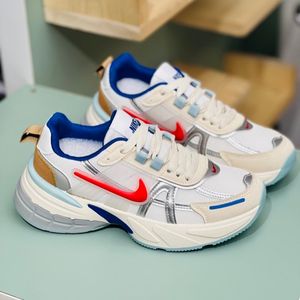 خرید اینترنتی قیمت کتونی طرح نایک v2k از کاشوز کد 4022904