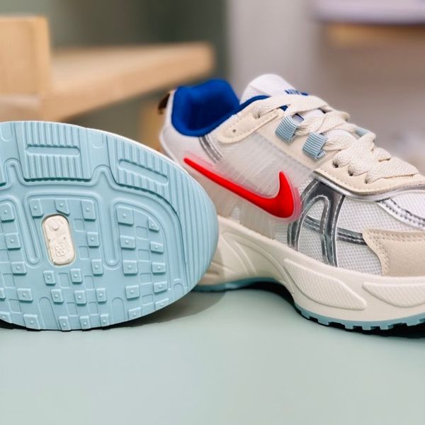 کتونی طرح نایک v2k از کاشوز کد 4022904