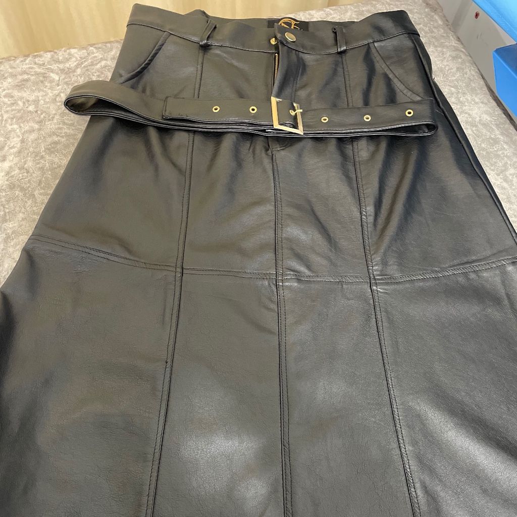 فروش اینترنتی دامن چرم ویکتوریا(کالکشن فروزان نریمیسا)