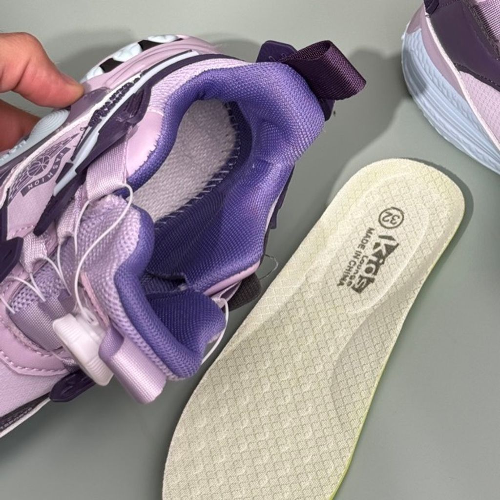 خرید اینترنتی قیمت کتونی بچگانه طرح کاپیتان از Kids کد 4060501