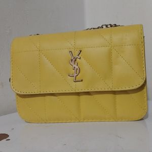 کیف پاسپورتی زرد