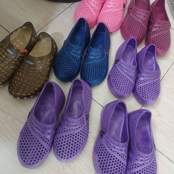 دمپایی ساحلی بچگانه