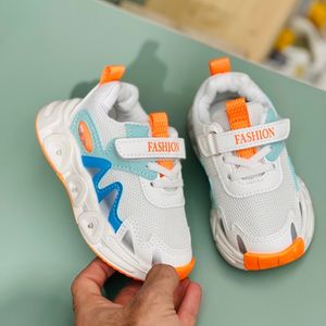 خرید اینترنتی قیمت کتونی وارداتی بچگانه طرح Fila برند Kids کد 121503