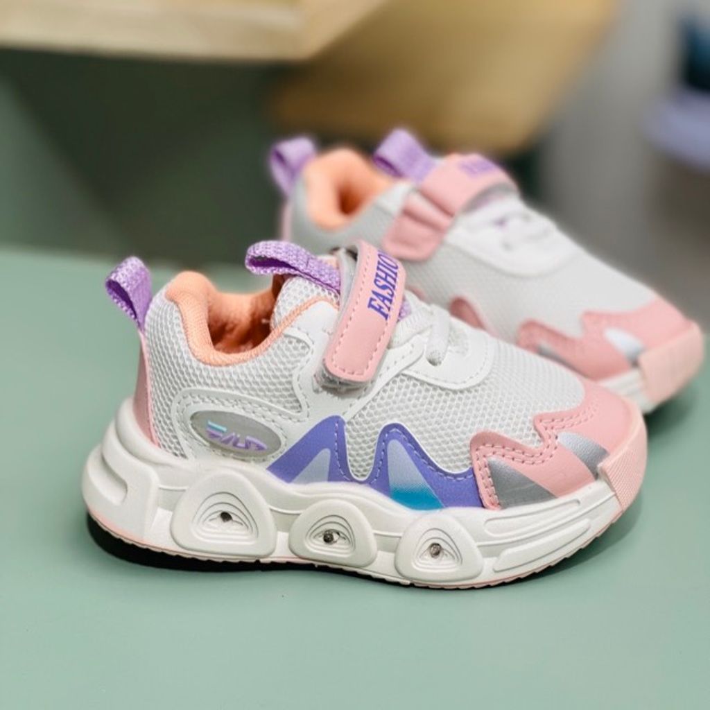 خرید اینترنتی قیمت کتونی وارداتی بچگانه طرح Fila برند Kids کد 121503