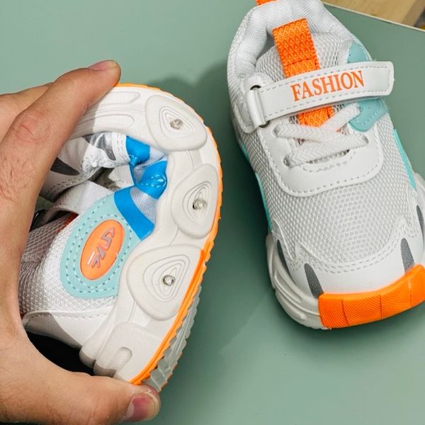 کتونی وارداتی بچگانه طرح Fila برند Kids کد 121503