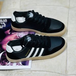 خرید اینترنتی قیمت ونس بزرگسال سامبا طرح آدیداس کد 072403