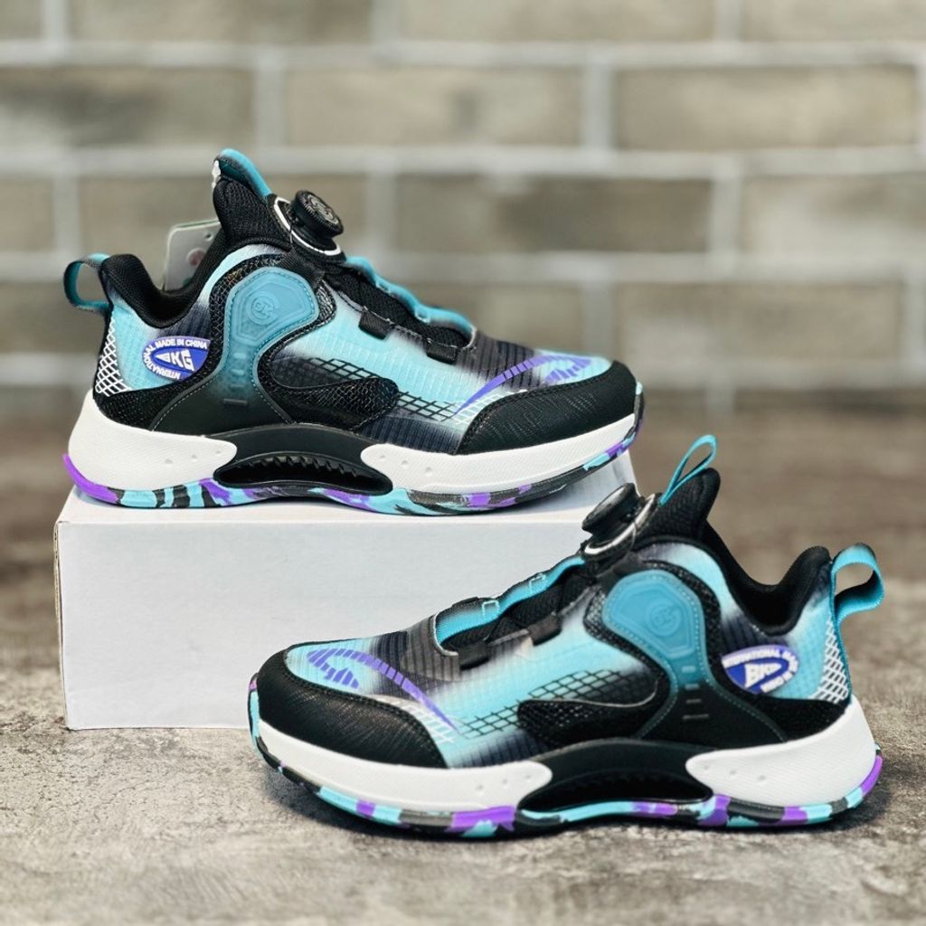 خرید اینترنتی قیمت کتونی طرح فلشر از BKG کد 021802