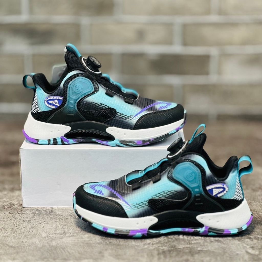 خرید اینترنتی قیمت کتونی طرح فلشر از BKG کد 021802