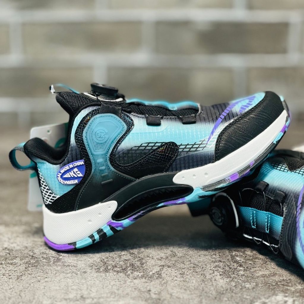 خرید اینترنتی قیمت کتونی طرح فلشر از BKG کد 021802