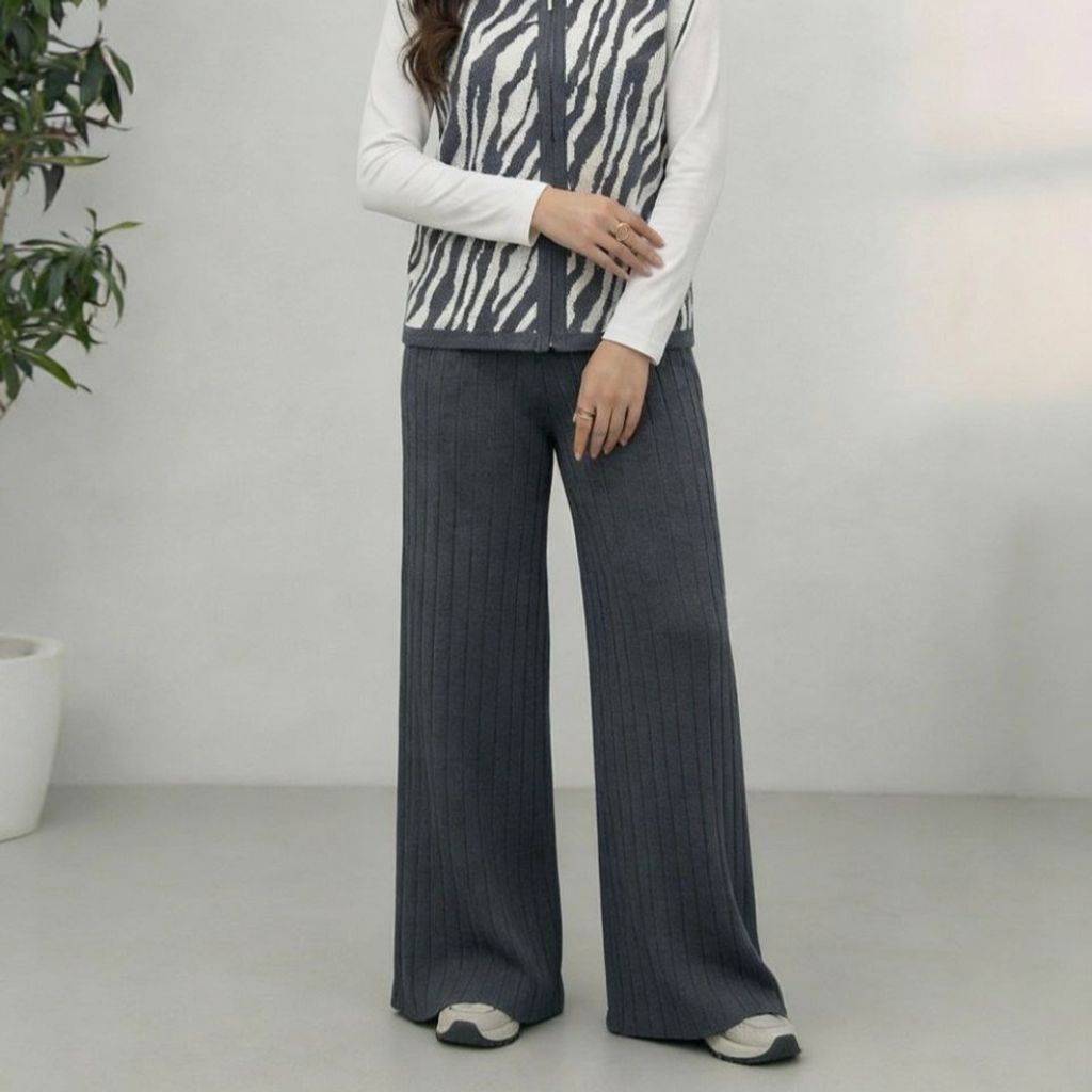 خرید انلاین جلیقه وشلوار زبرا بافت