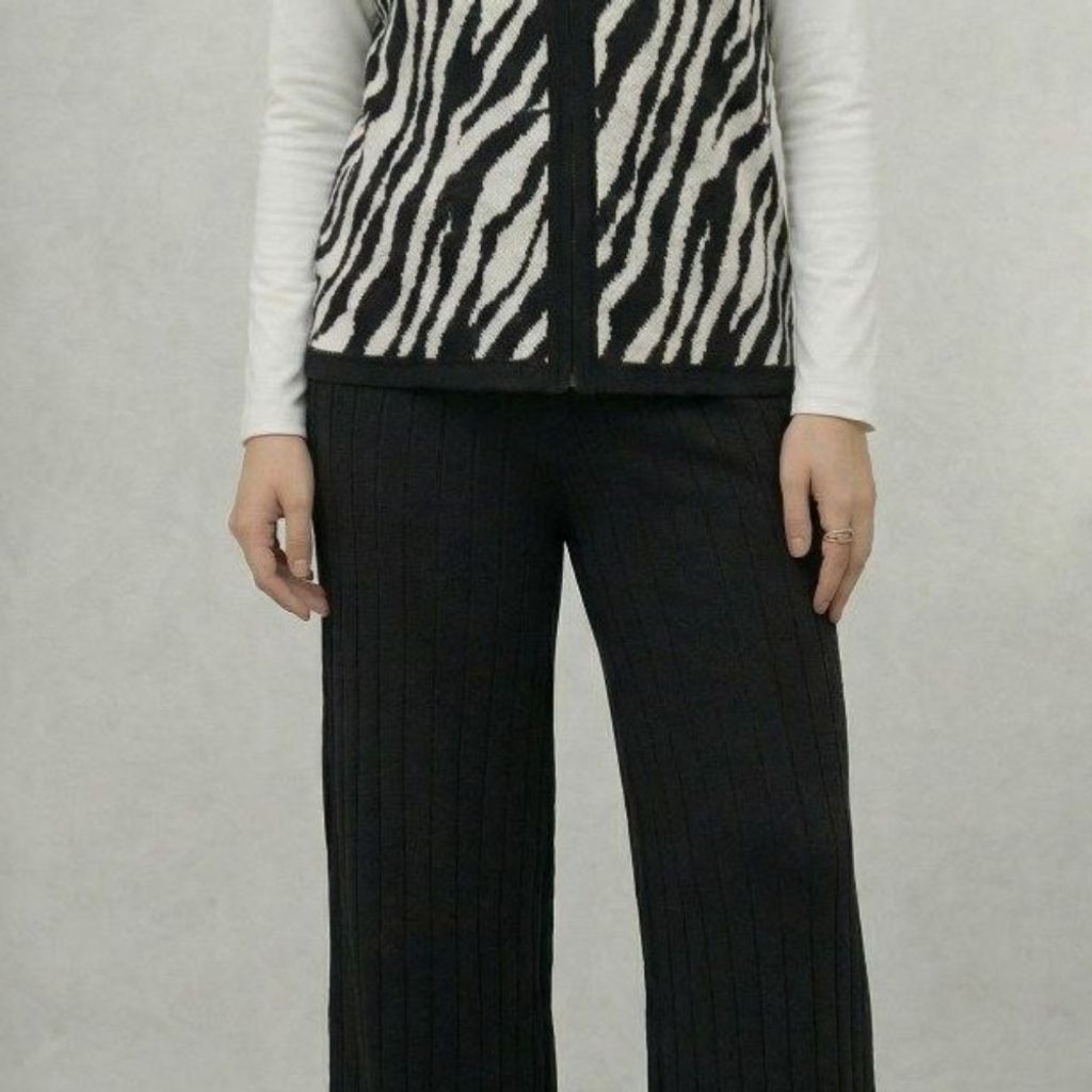 خرید اینترنتی جلیقه وشلوار زبرا بافت