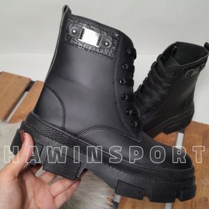 فروش اینترنتی بوت زنانه و دخترانه آرمانی