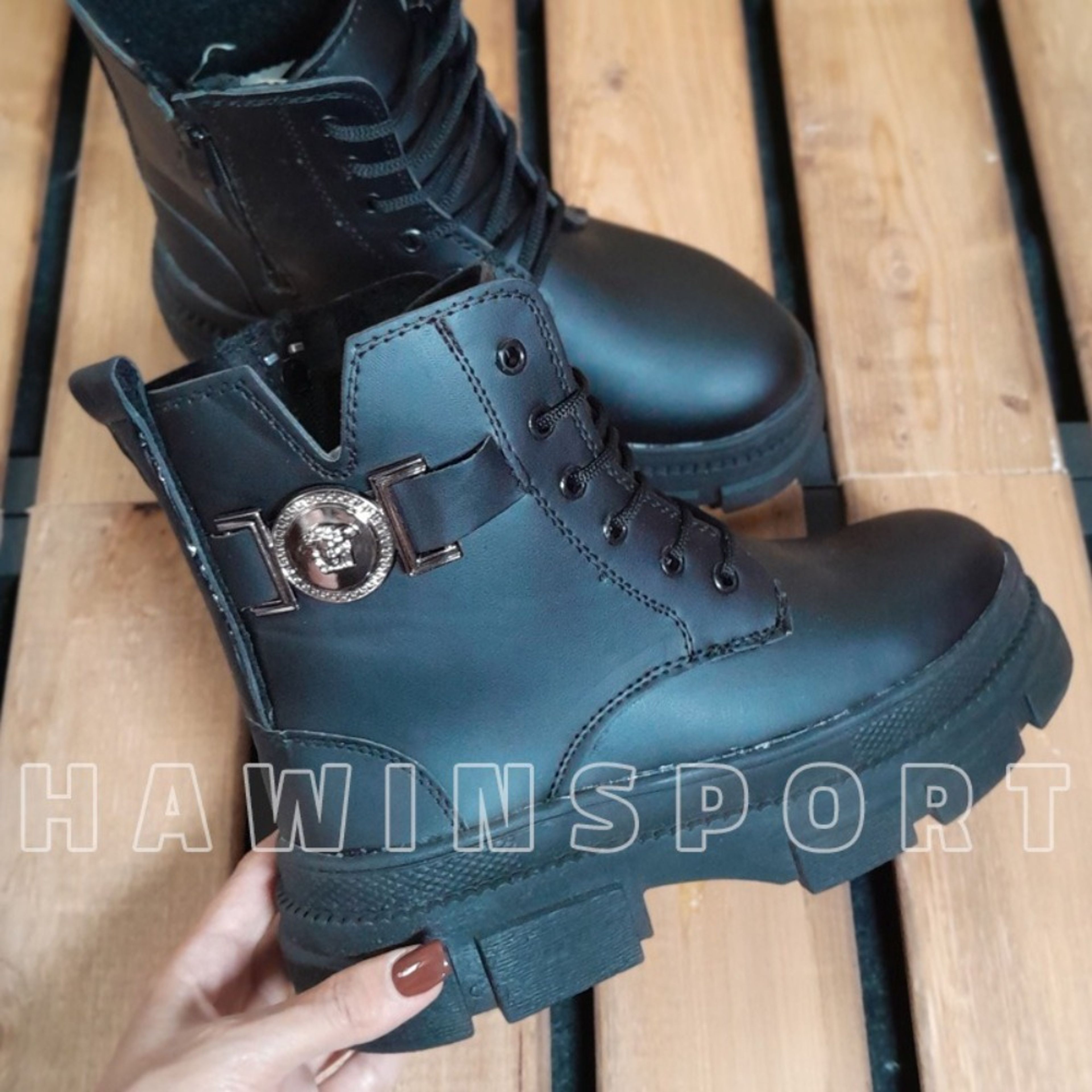 فروش اینترنتی بوت زنانه و دخترانه ورساچ