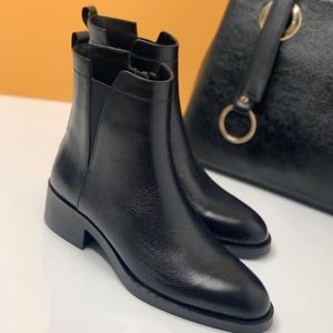 مشخصات نیم بوت چرم زنانه