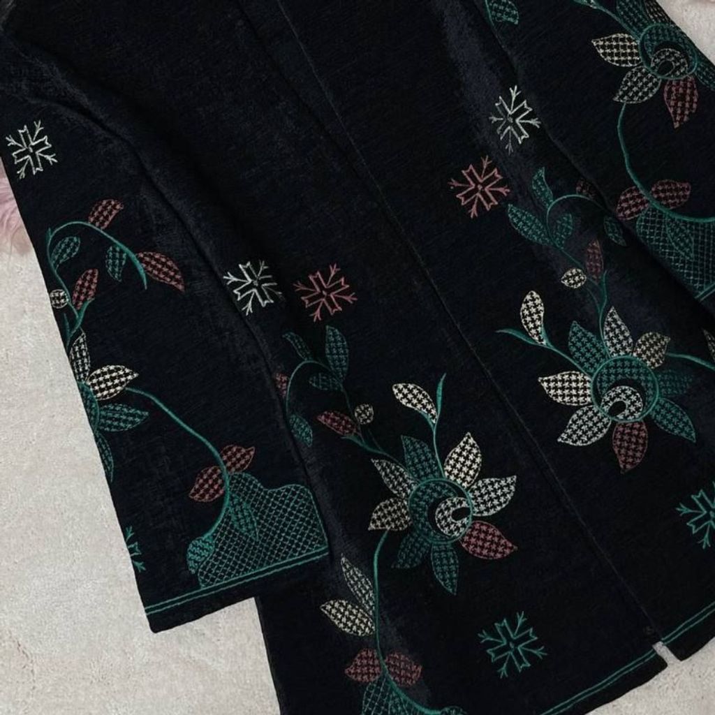 فروش اینترنتی کت مخمل گلدوزی