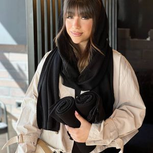 شال بافت ساده مشکی