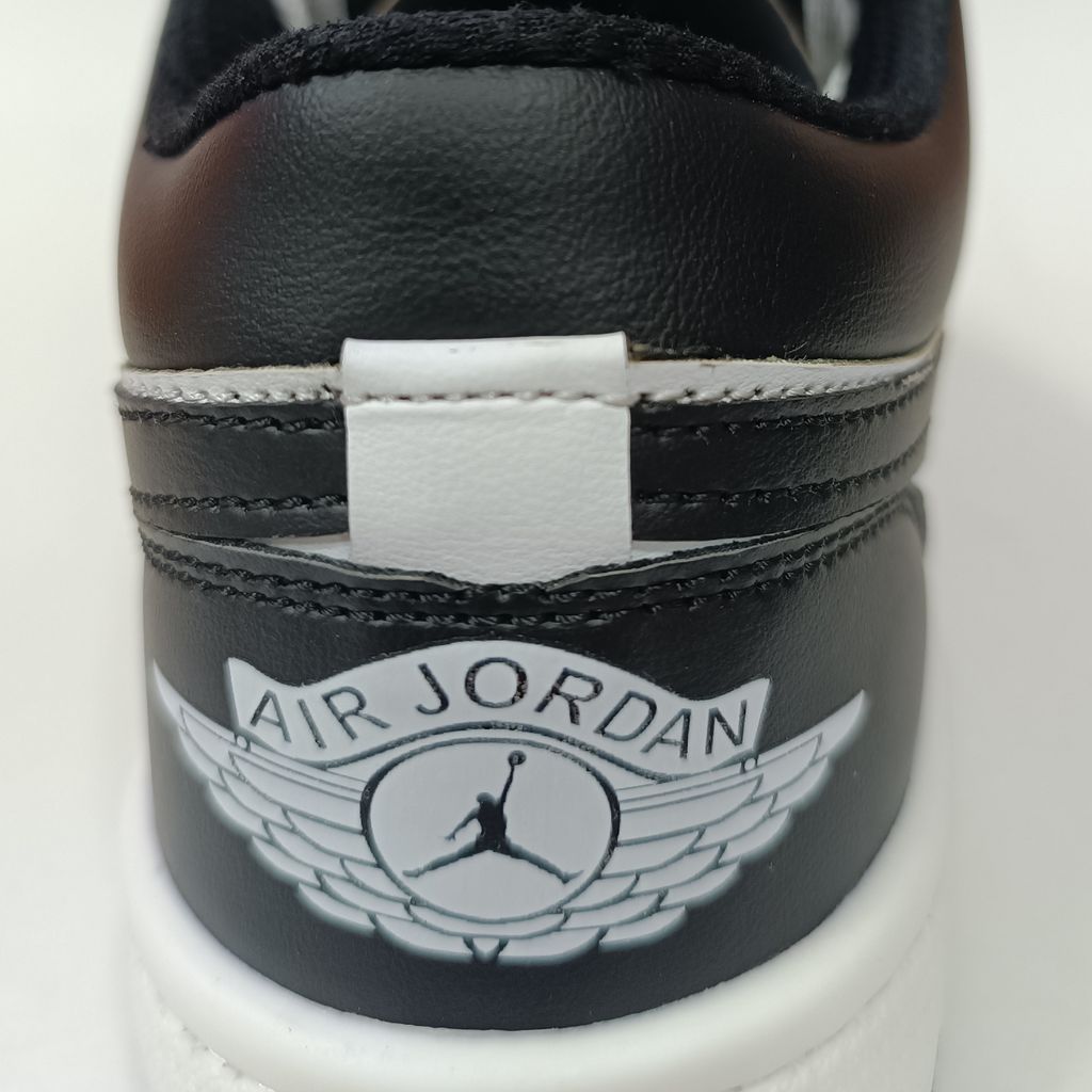 خرید اینترنتی قیمت کتونی مردانه جردن 1 سفید مشکی